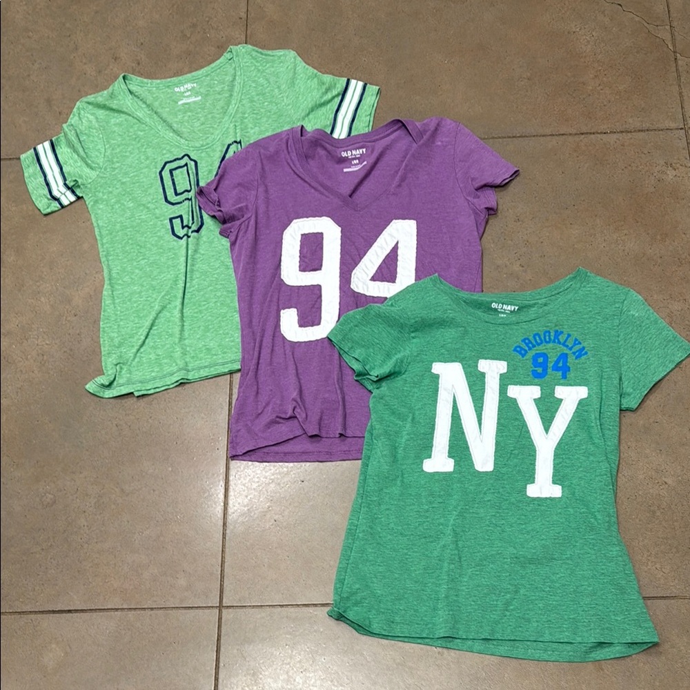 Old Navy Graphic Short Sleeve Tee bundle